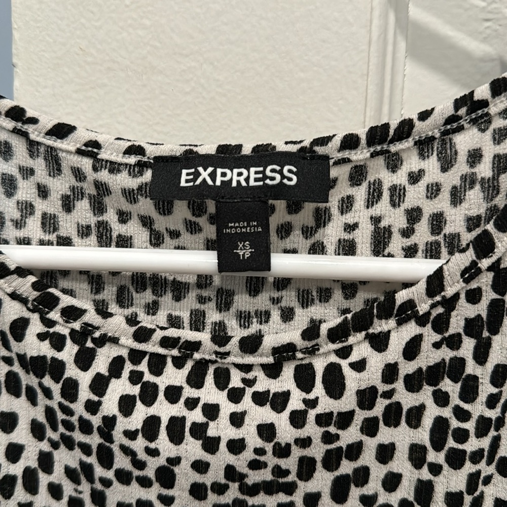 Express Tank Top - Picture 2 of 2